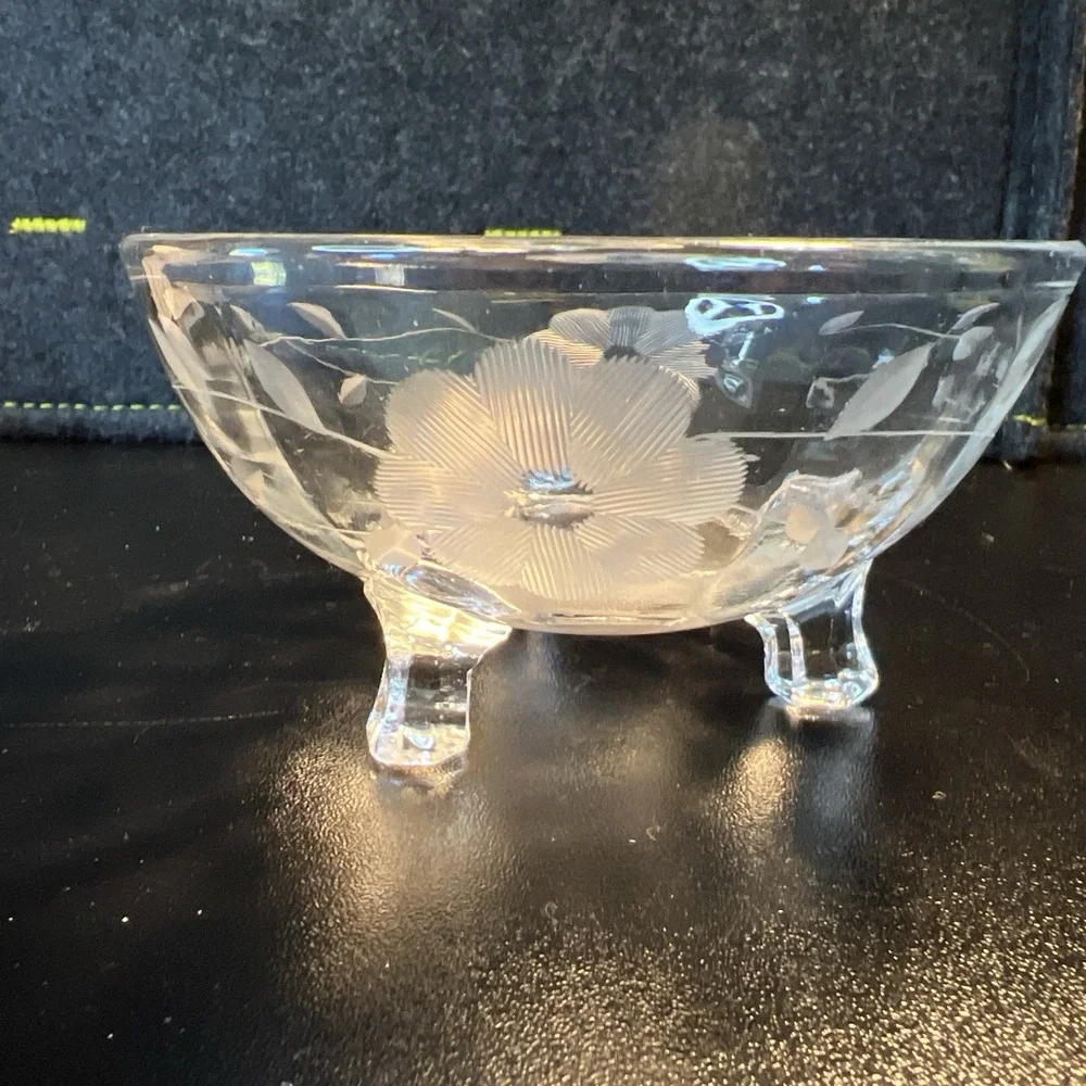 Vintage Footed Clear‎ Glass Etched Bowl Floral